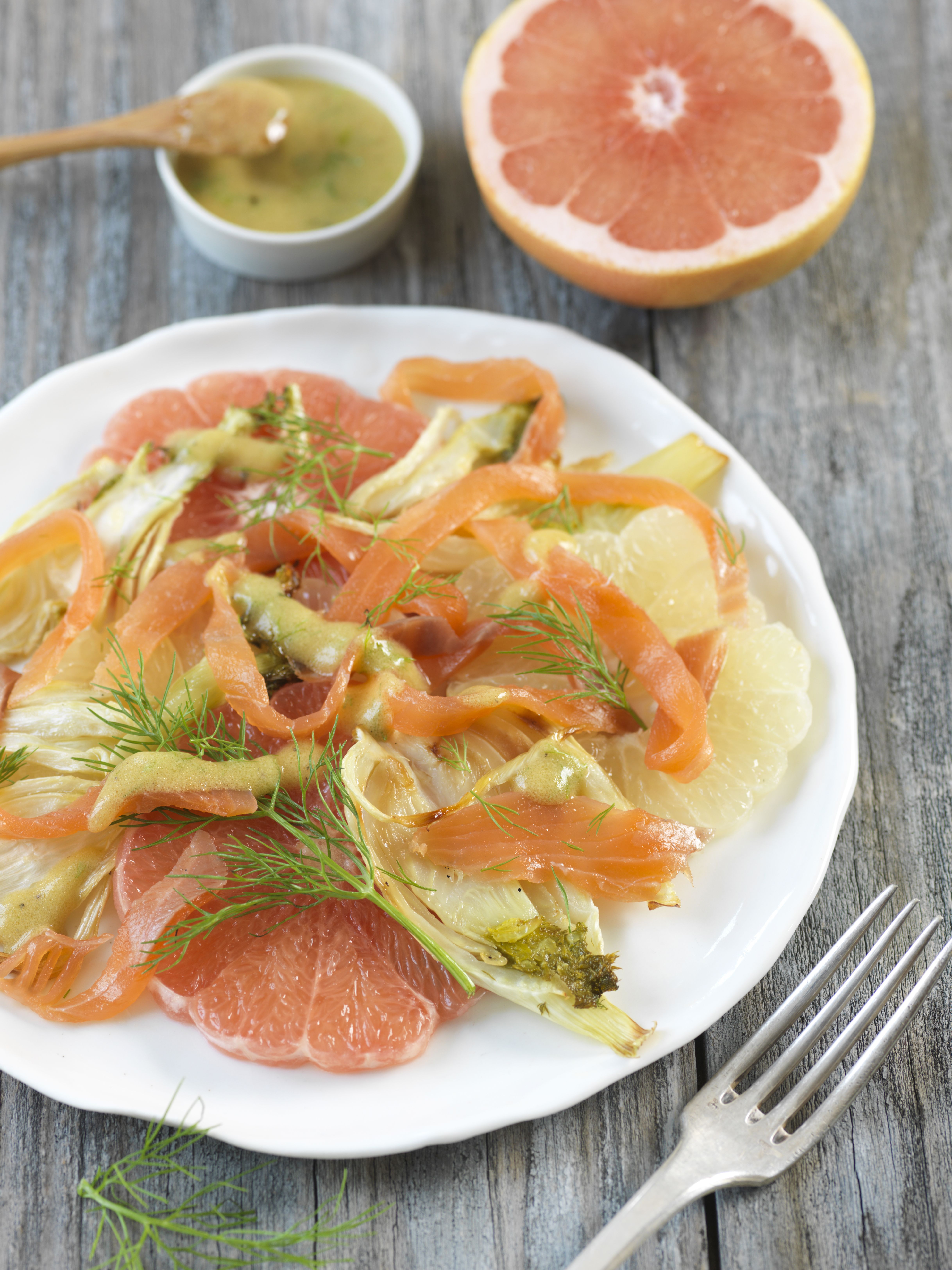 Salade de pomelo, fenouil rôti et saumon fumé Salade de pomelo, fenouil rôti et saumon fumé