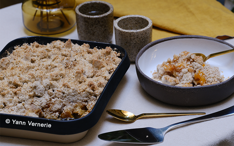 Crumble vegan pommes-pêches sans gluten ni sucre Crumble vegan pommes-pêches sans gluten ni sucre